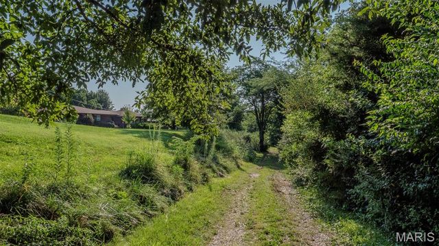 7067-7073 Farrow Lane, Godfrey, IL 62035