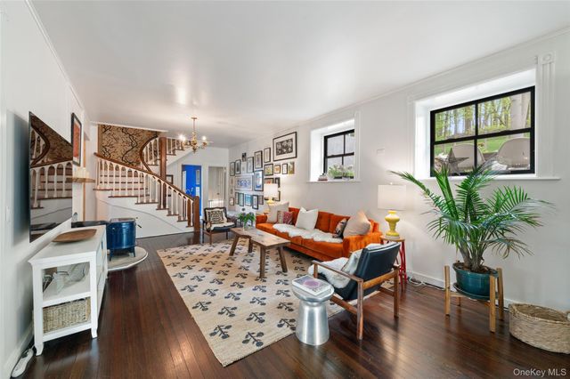 33 Aldridge Road, Chappaqua, NY 10514