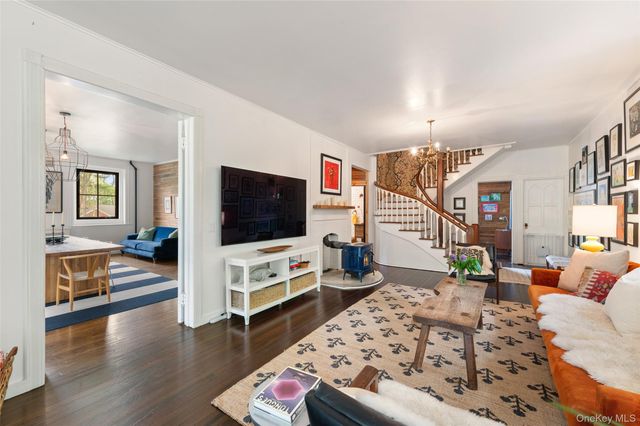 33 Aldridge Road, Chappaqua, NY 10514