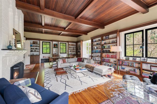 33 Aldridge Road, Chappaqua, NY 10514