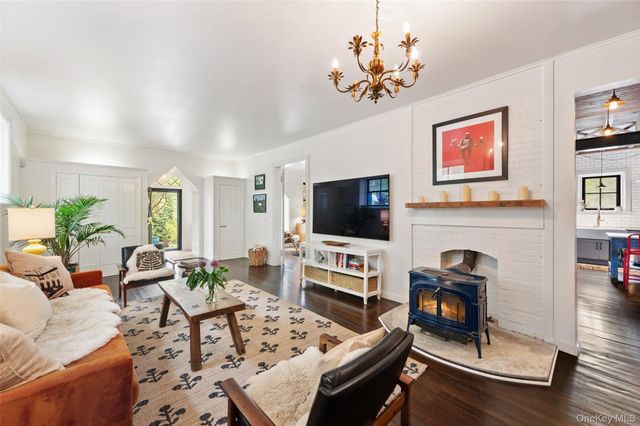 33 Aldridge Road, Chappaqua, NY 10514