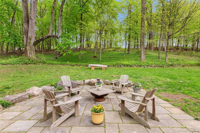 33 Aldridge Road, Chappaqua, NY 10514