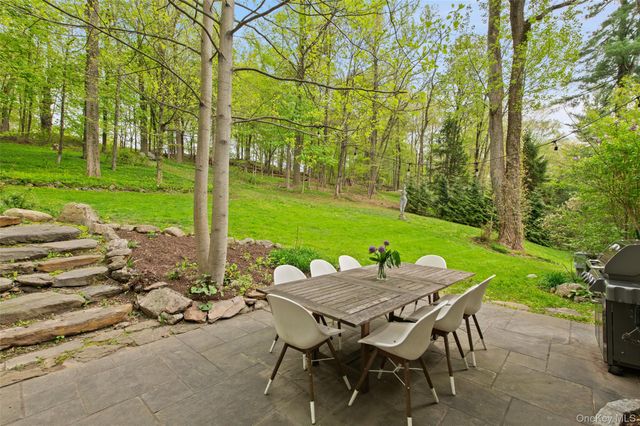 33 Aldridge Road, Chappaqua, NY 10514