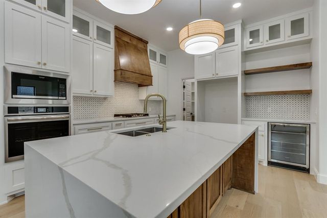 9356 Elizabeth Drive, Guthrie, OK 73044