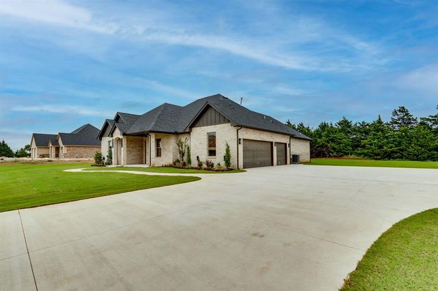 9356 Elizabeth Drive, Guthrie, OK 73044