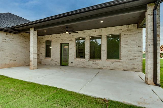 9356 Elizabeth Drive, Guthrie, OK 73044