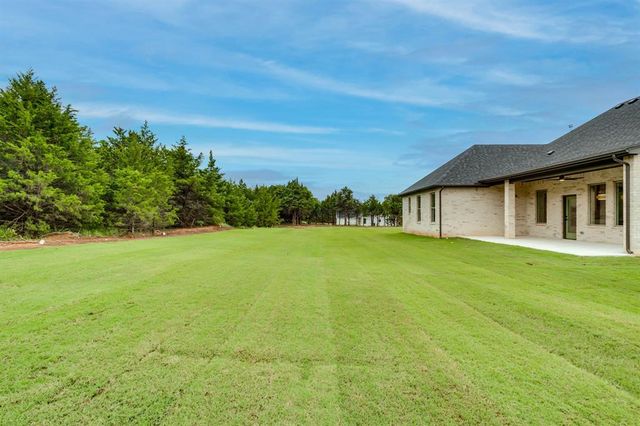 9356 Elizabeth Drive, Guthrie, OK 73044