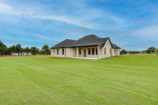 9356 Elizabeth Drive, Guthrie, OK 73044
