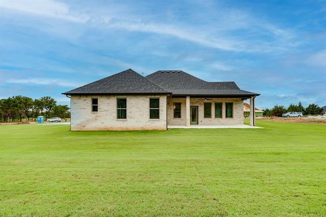 9356 Elizabeth Drive, Guthrie, OK 73044