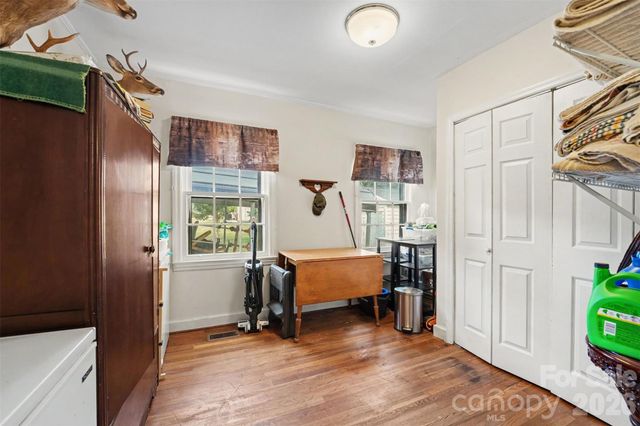 109 S Pine Street, Lowell, NC 28098