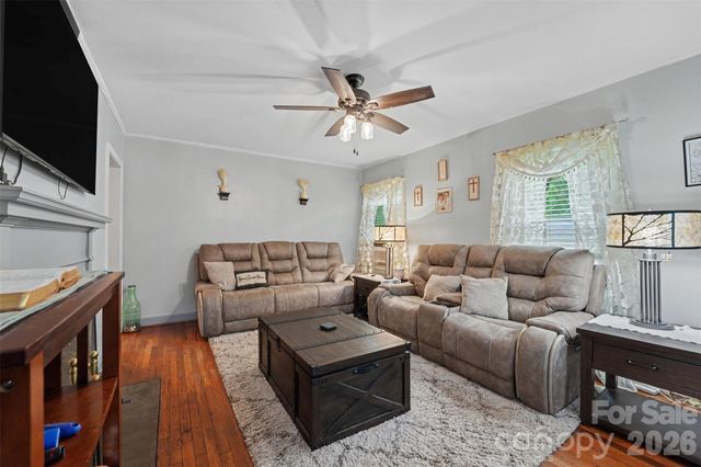 109 S Pine Street, Lowell, NC 28098