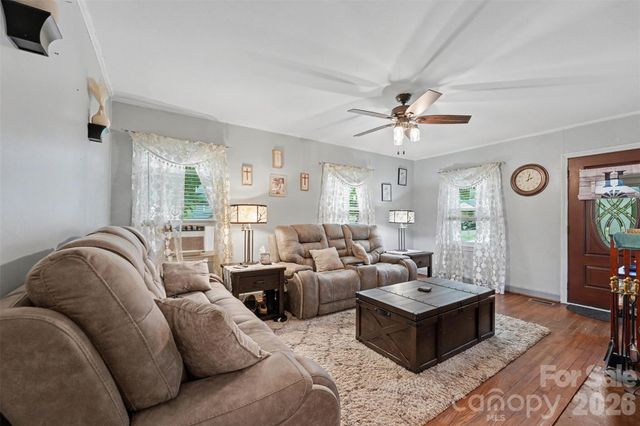 109 S Pine Street, Lowell, NC 28098