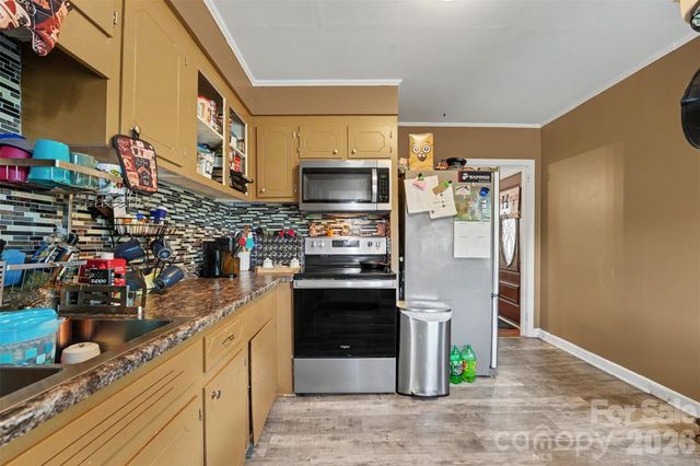 109 S Pine Street, Lowell, NC 28098