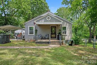109 S Pine Street, Lowell, NC 28098
