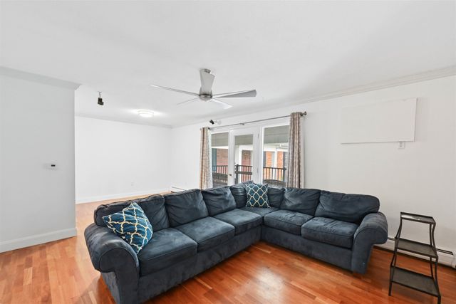 100 Kennedy Dr Apt 39, South Burlington, VT 05403