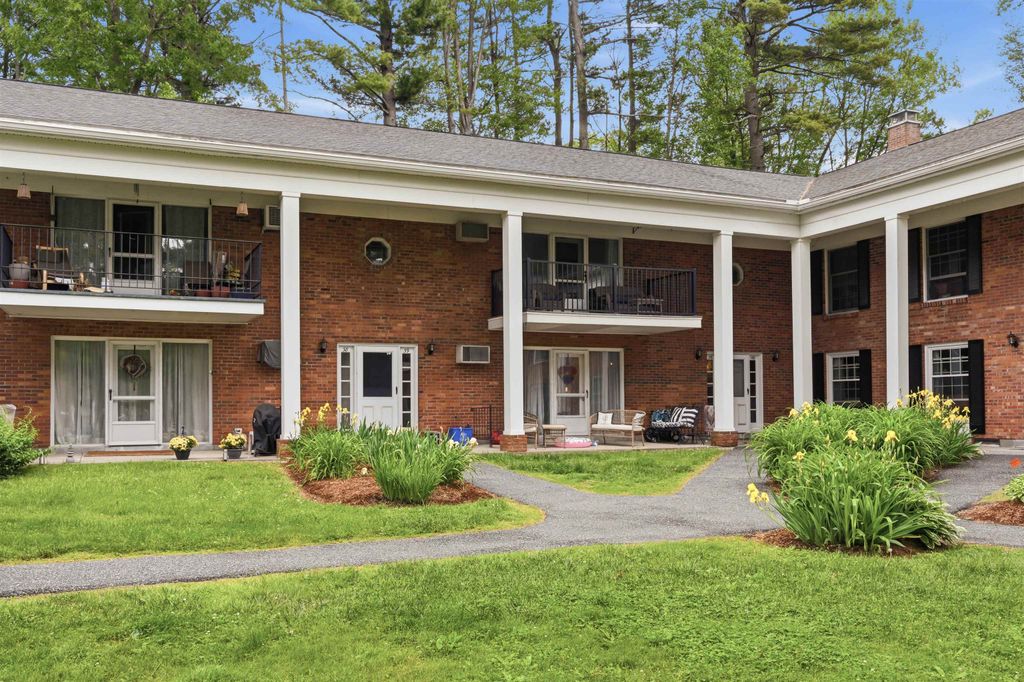 100 Kennedy Dr Apt 39, South Burlington, VT 05403