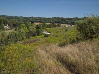 Lincoln Street SE, East Canton, OH 44730