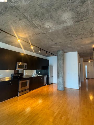 311 Oak St 804, Oakland, CA 94607