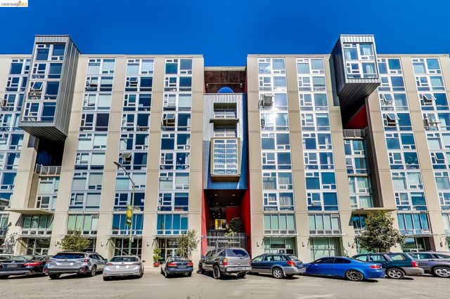 311 Oak St 804, Oakland, CA 94607