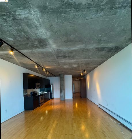 311 Oak St 804, Oakland, CA 94607