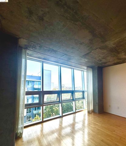311 Oak St 804, Oakland, CA 94607