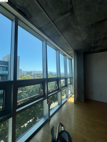 311 Oak St 804, Oakland, CA 94607