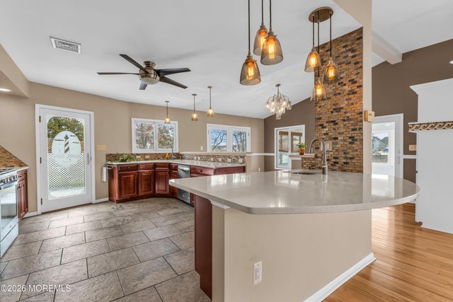 13 Tobago Avenue, Toms River, NJ 08753