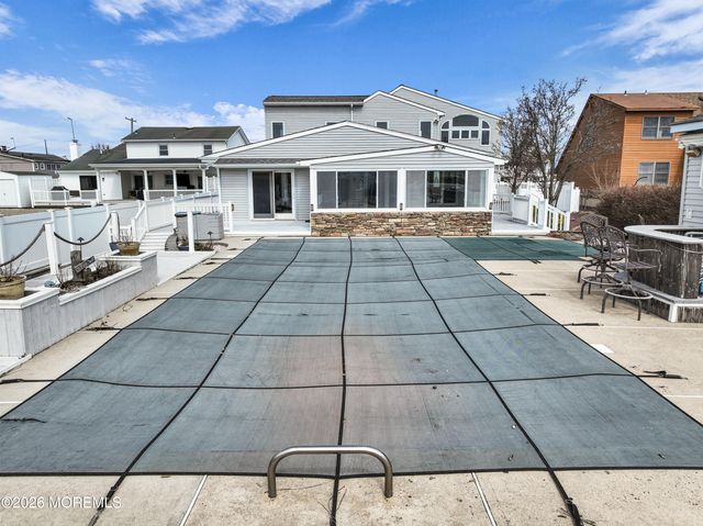 13 Tobago Avenue, Toms River, NJ 08753