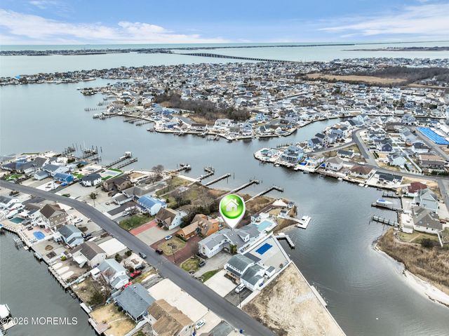 13 Tobago Avenue, Toms River, NJ 08753