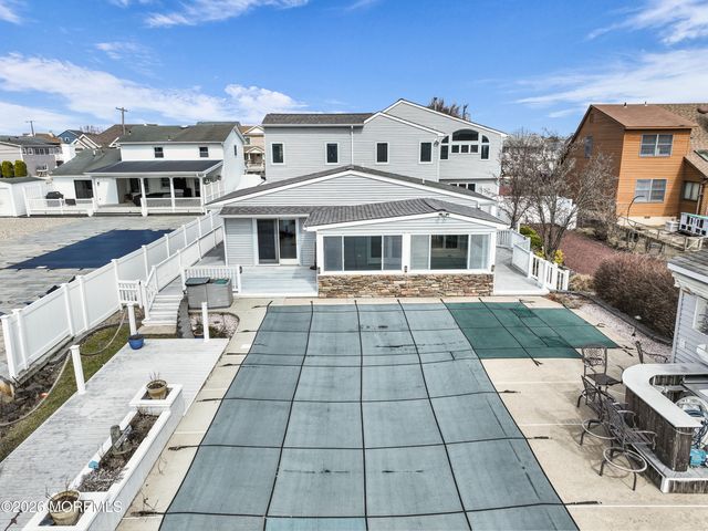 13 Tobago Avenue, Toms River, NJ 08753