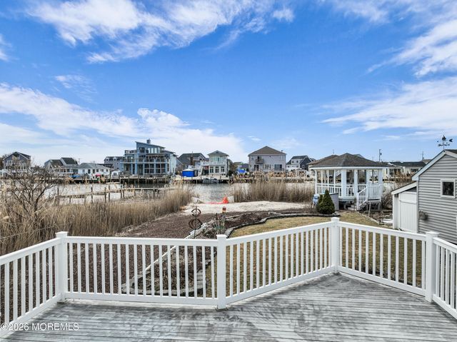 13 Tobago Avenue, Toms River, NJ 08753