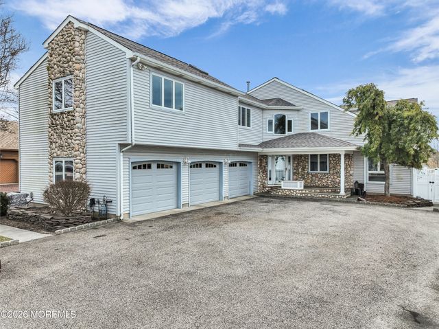 13 Tobago Avenue, Toms River, NJ 08753