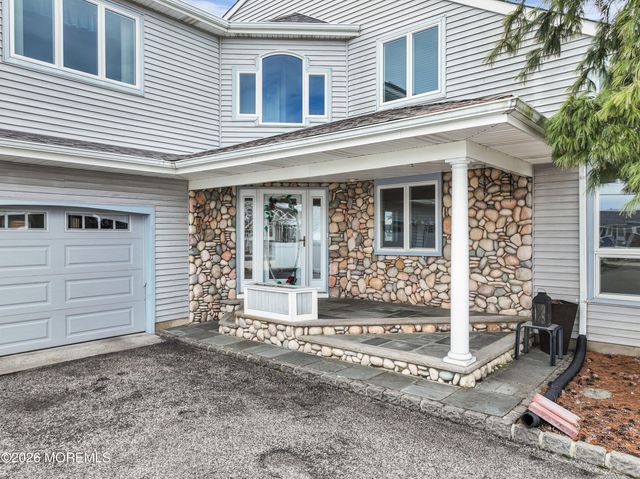 13 Tobago Avenue, Toms River, NJ 08753