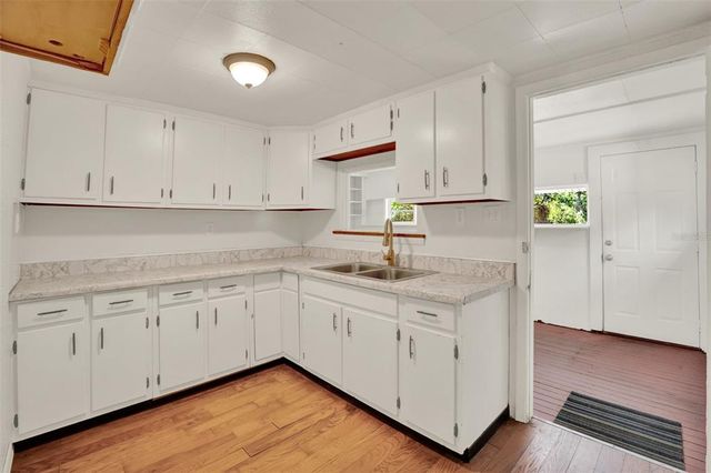28712 AZALEA AVENUE, Paisley, FL 32767