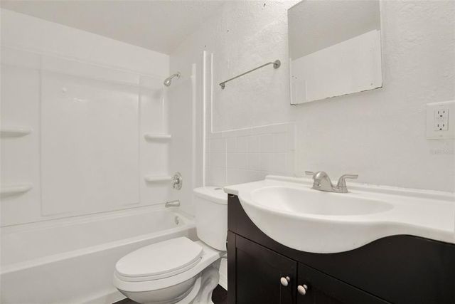 28712 AZALEA AVENUE, Paisley, FL 32767