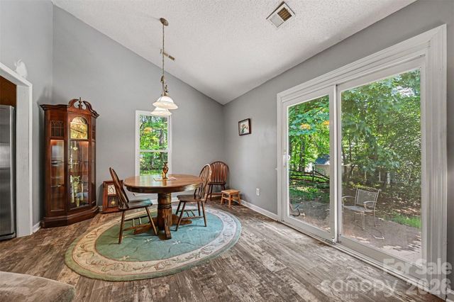 8410 Gidleigh Court, Charlotte, NC 28216