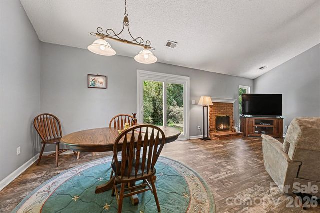 8410 Gidleigh Court, Charlotte, NC 28216