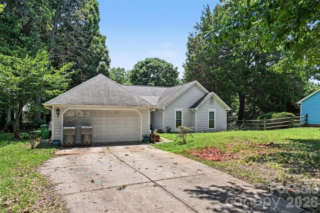 8410 Gidleigh Court, Charlotte, NC 28216