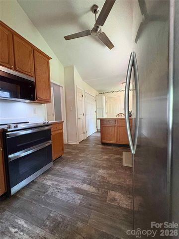 8410 Gidleigh Court, Charlotte, NC 28216