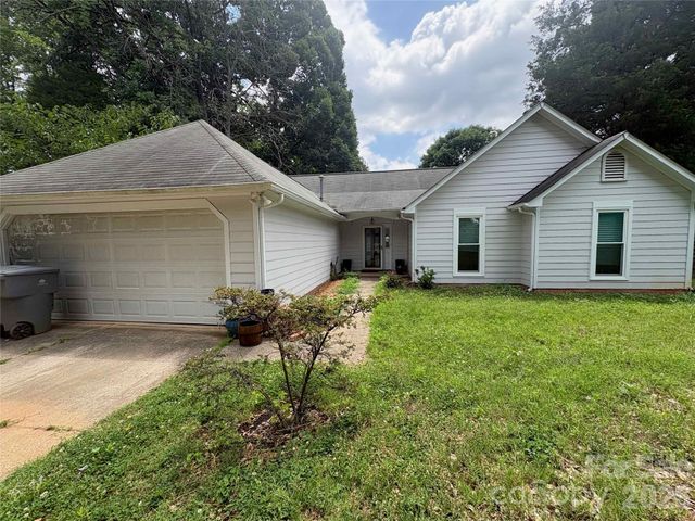 8410 Gidleigh Court, Charlotte, NC 28216