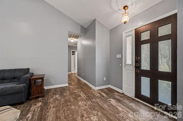 8410 Gidleigh Court, Charlotte, NC 28216