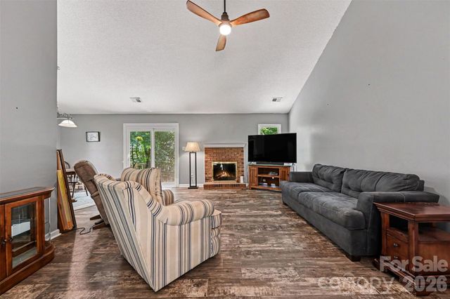 8410 Gidleigh Court, Charlotte, NC 28216