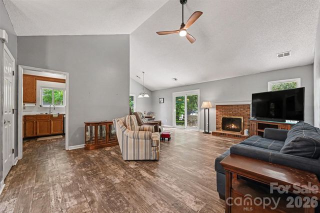 8410 Gidleigh Court, Charlotte, NC 28216