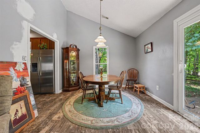 8410 Gidleigh Court, Charlotte, NC 28216