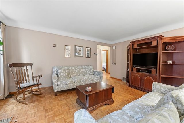 145 E 190th Street, Euclid, OH 44119