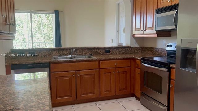 3500 Oaks Clubhouse Drive 211, Pompano Beach, FL 33069