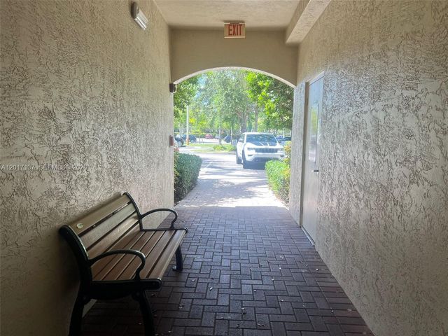 3500 Oaks Clubhouse Drive 211, Pompano Beach, FL 33069