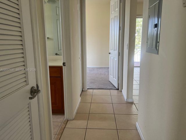 3500 Oaks Clubhouse Drive 211, Pompano Beach, FL 33069