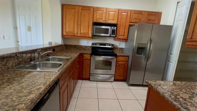 3500 Oaks Clubhouse Drive 211, Pompano Beach, FL 33069