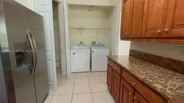 3500 Oaks Clubhouse Drive 211, Pompano Beach, FL 33069
